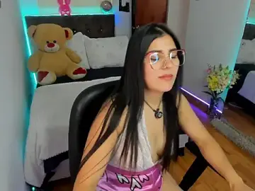 Luxxur69  live sex cam
