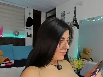 Luxxur69  live sex cam