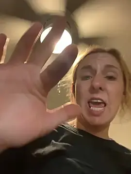 Trippyyb28  live sex cam