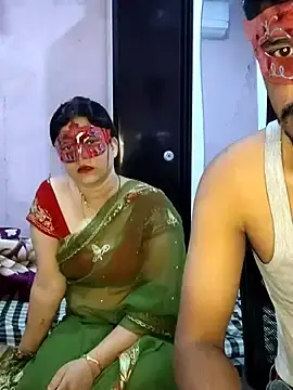 Hotcuple7  live sex cam