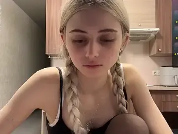 AidaGloshen  live sex cam