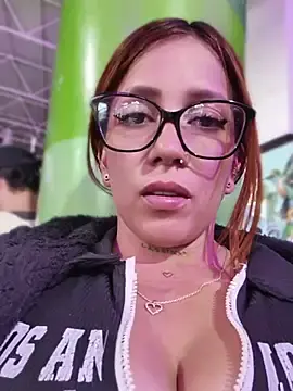 Alis_xxx  live sex cam