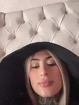 Cute_Baby999  live sex cam