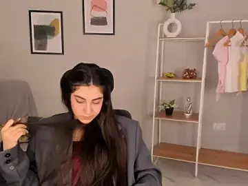 Heily_Bennet  live sex cam