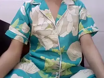 Hotty_kaira  live sex cam