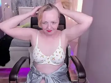 Karen_Villis  live sex cam