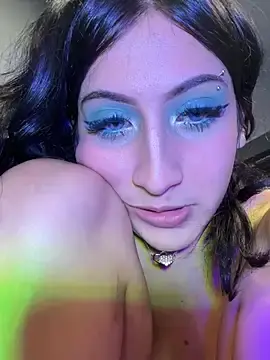 Naaria_  live sex cam