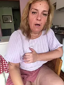 Sunbelxx  live sex cam