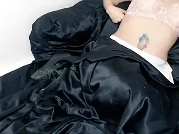 Hotmask  live sex cam