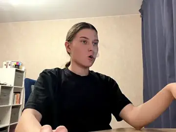 CloudyTube  live sex cam