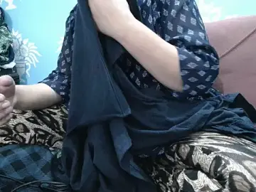 Cuty_Laiba  live sex cam