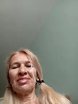 ViktoriaSexi1  live sex cam