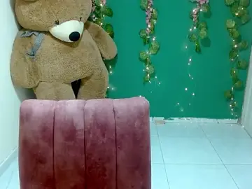 Lovenaomi58438  live sex cam