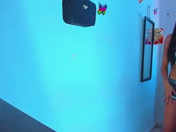 Naomi_west_xxx  live sex cam