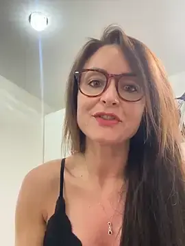 Skarletthorne  live sex cam