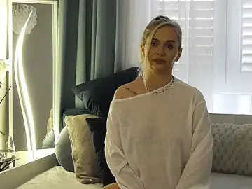 OrianaWade  live sex cam