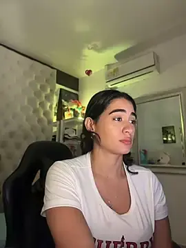 ZarahEvans  live sex cam