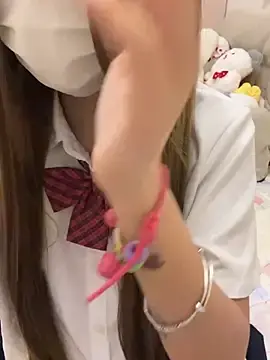 Kkkkiiii-42  live sex cam