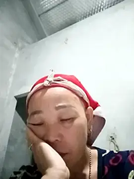 Lylai18  live sex cam