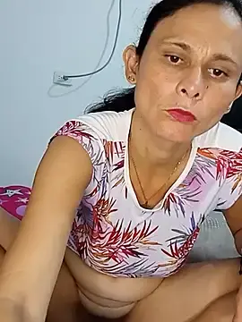 Yuliitza4  live sex cam