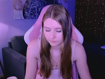 Caroline_Desire_  live sex cam