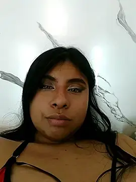 DanniValencia  live sex cam