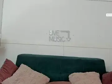 LauraDaniels_  live sex cam