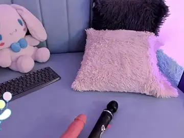 AlexaFoxy18  live sex cam