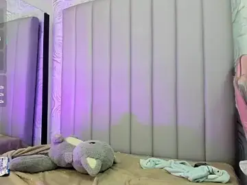 AlexaFoxy18  live sex cam