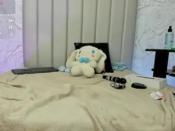 AlexaFoxy18  live sex cam