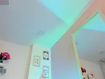 LauraRaider  live sex cam