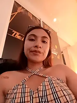 LeticiaHinkley  live sex cam
