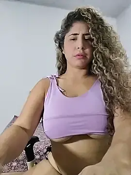 Lilith_30  live sex cam