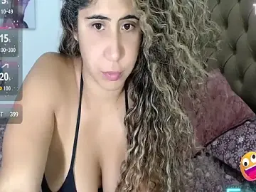 Lilith_30  live sex cam