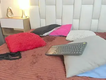Mask_red_girl  live sex cam