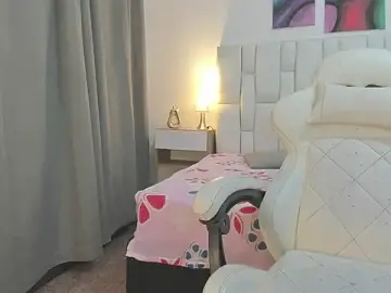 Mask_red_girl  live sex cam