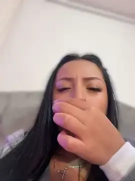 Melii_1  live sex cam