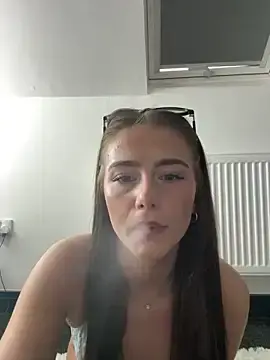 Naughty_leigh_  live sex cam