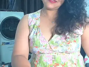 SimmiQueen_77  live sex cam