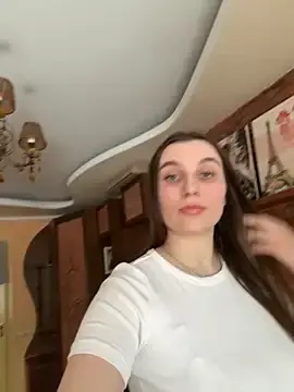 Yanella2573  live sex cam