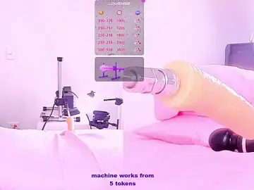 Revy_blacck  live sex cam