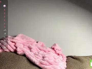 AveryBerkson  live sex cam