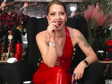 DominatrixEve  live sex cam