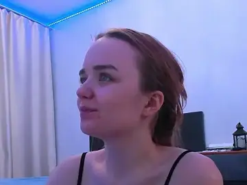 JanetShy  live sex cam