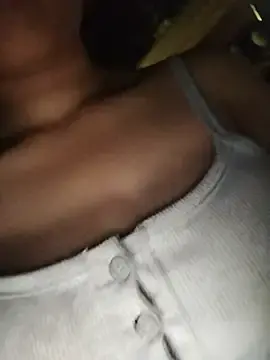Julyhenrry  live sex cam
