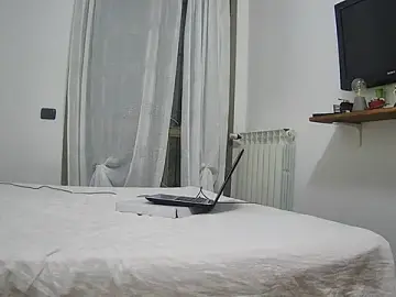 Eliana73  live sex cam