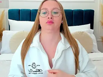 ChloeSug  live sex cam