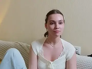 JolieDerringer  live sex cam