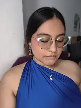 LaylaZurek_  live sex cam