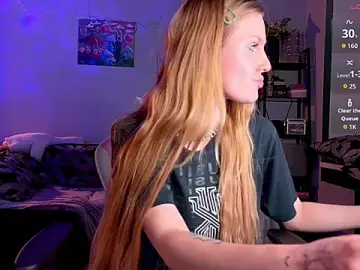 Lunaacyy  live sex cam